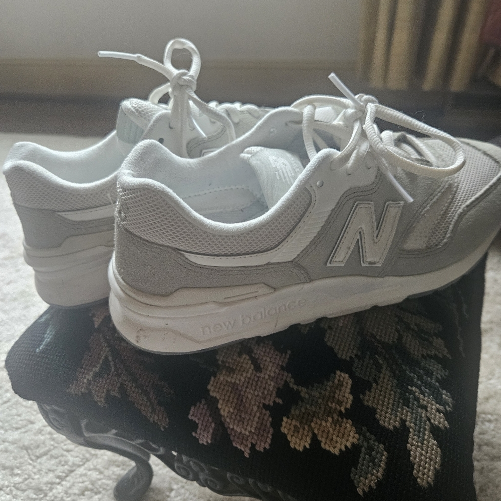 New Balance 997H Athletic Sneaker